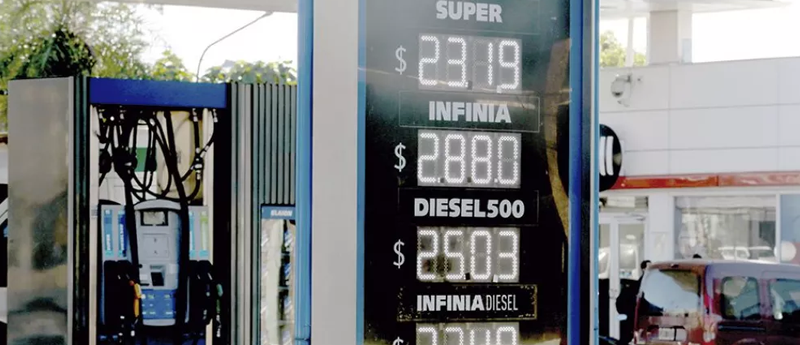 Presentan un proyecto para limitar en 5% la diferencia de los precios de combustible en el país